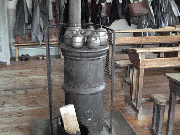 Retour à l&rsquo;école | Back to School (Montrol-Sénard –&nbsp;Haute-Vienne)