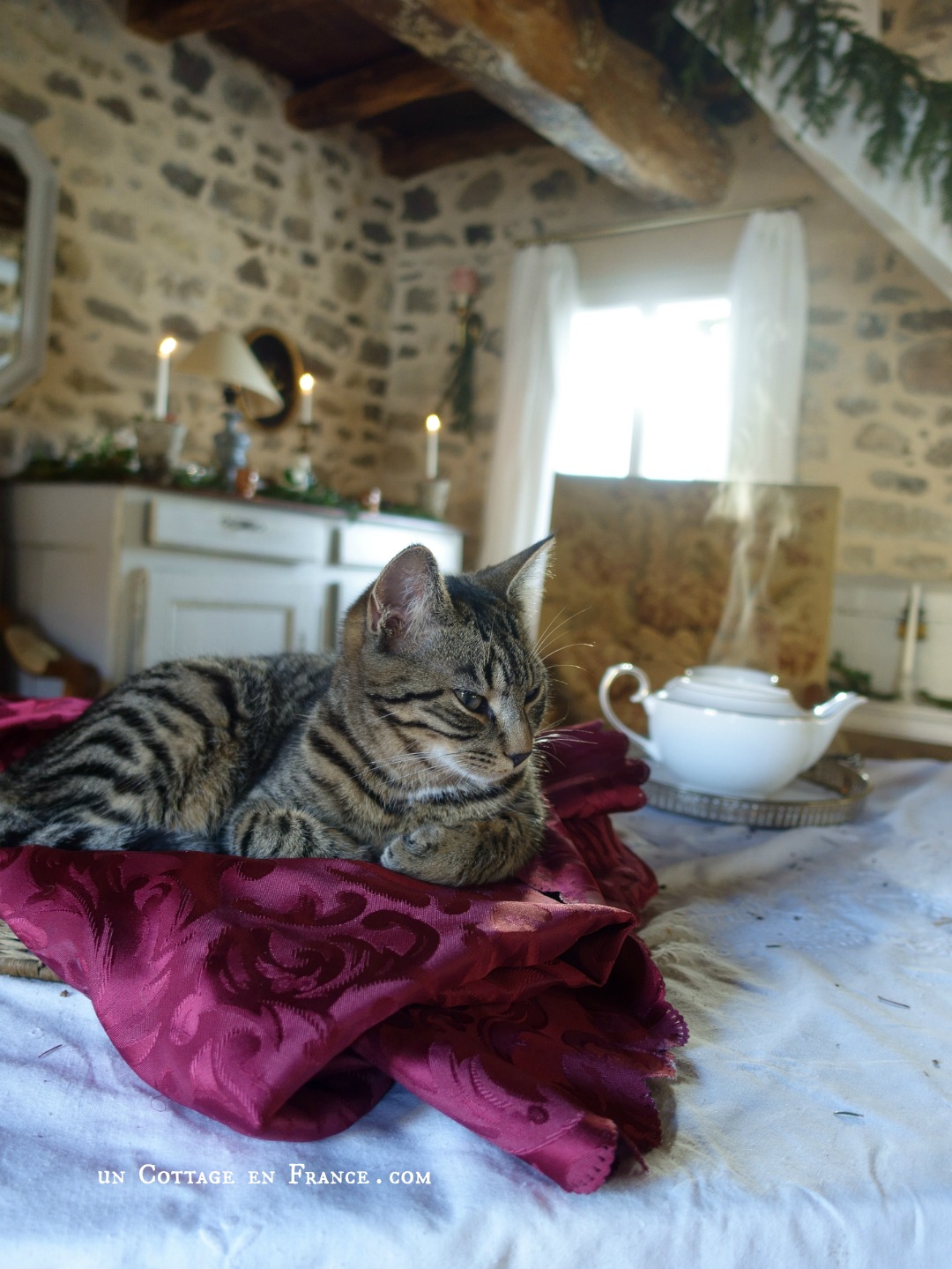 #brocante #whitecottagecharm #uncottageenfrance #campagnechic #frenchinterior #frenchfarmhousestyle#frenchcottage #shabbyhome #farmhousevignette #chippypaint #frenchdecoration #fermette #countrychic #rustique #rusticdecor #decorustic #cottagedecor #maisondecampagne #campagnedecoration #countryhomemag