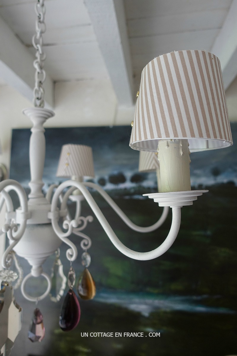 Le lustre rustique APRES relooking (The rustic chandelier AFTER shabby chic remodelling)