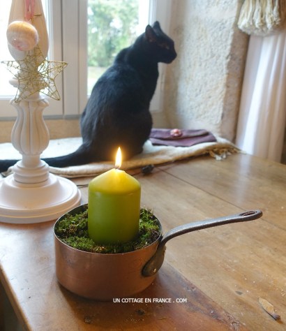 #whitecottagecharm #uncottageenfrance #campagnechic #frenchinterior #frenchfarmhousestyle #frenchcountry #frenchliving #fixerupperstyle #frenchcountrycottage #allthingsfrench #frenchcottage #farmhousevignette #cottagevignette #chippypaint #frenchdecoration #fermette #countrychic #rustique #rusticdecor #decorustic #cottagedecor #maisondecampagne #campagnedecoration #countryhomemag #brocante