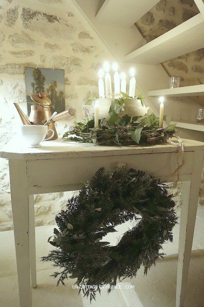 #whitecottagecharm #uncottageenfrance #campagnechic #frenchinterior #frenchfarmhousestyle #frenchcountry #frenchliving #fixerupperstyle #frenchcountrycottage #allthingsfrench #frenchcottage #farmhousevignette #cottagevignette #chippypaint #frenchdecoration #fermette #countrychic #rustique #rusticdecor #decorustic #cottagedecor #maisondecampagne #campagnedecoration #countryhomemag #brocante