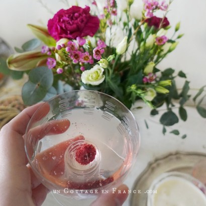 colette malpaud #whitecottagecharm #uncottageenfrance #campagnechic #frenchinterior #frenchfarmhousestyle #frenchcountry #frenchliving #fixerupperstyle #frenchcountrycottage #allthingsfrench #frenchcottage #farmhousevignette #cottagevignette #chippypaint #frenchdecoration #fermette #countrychic #rustique #rusticdecor #decorustic #cottagedecor #maisondecampagne #campagnedecoration #countryhomemag #brocante