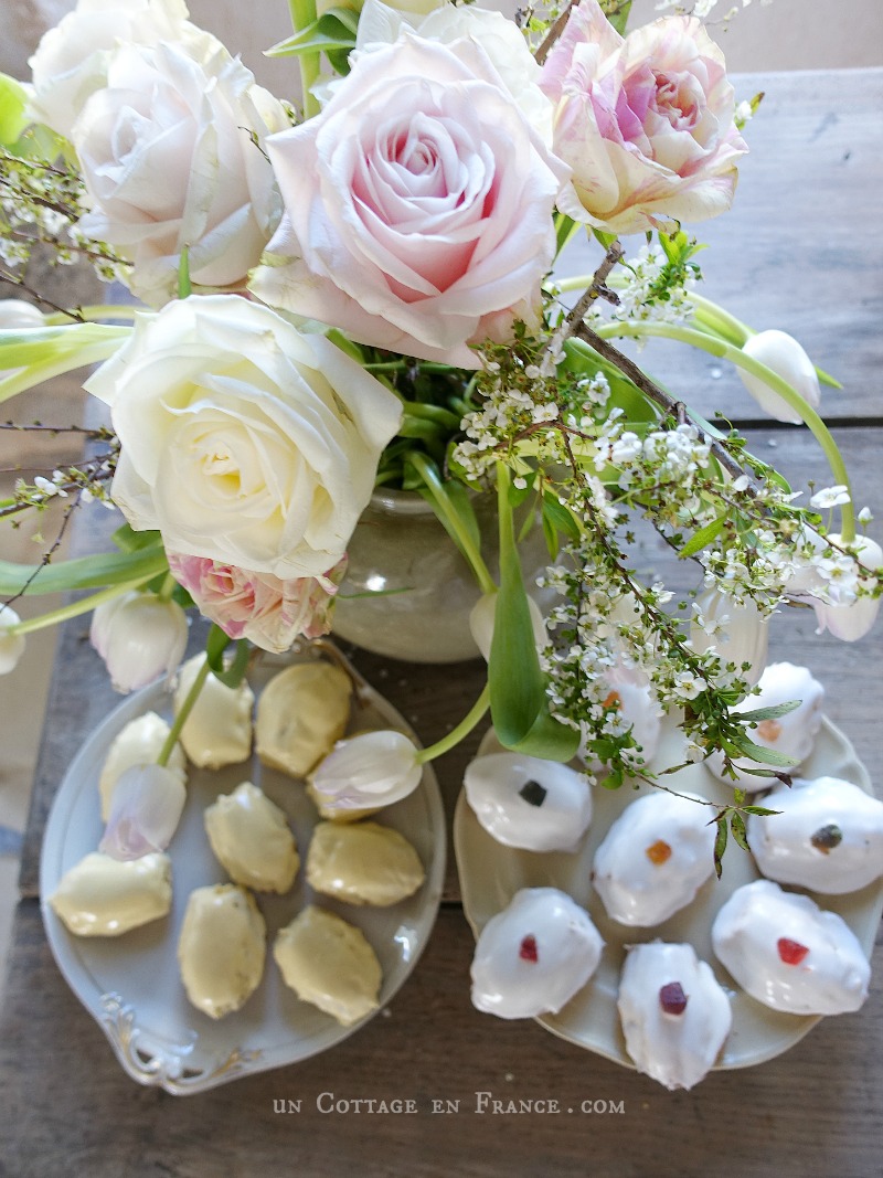 Recette de Madeleines Royales avec Glaçage - Dégustez la Douceur de Pâques