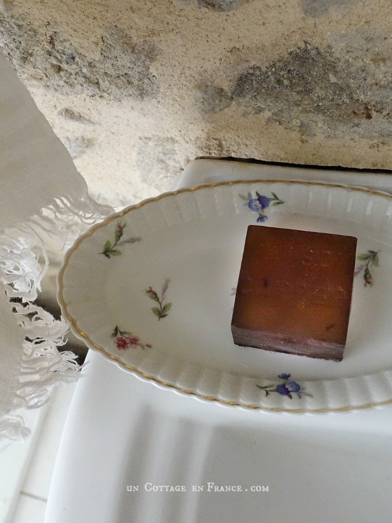 savon ambre classique parfumerie maison carrée