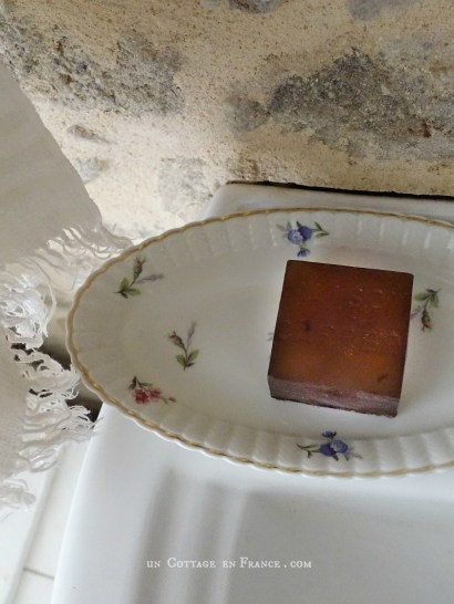 savon ambre classique parfumerie maison carrée