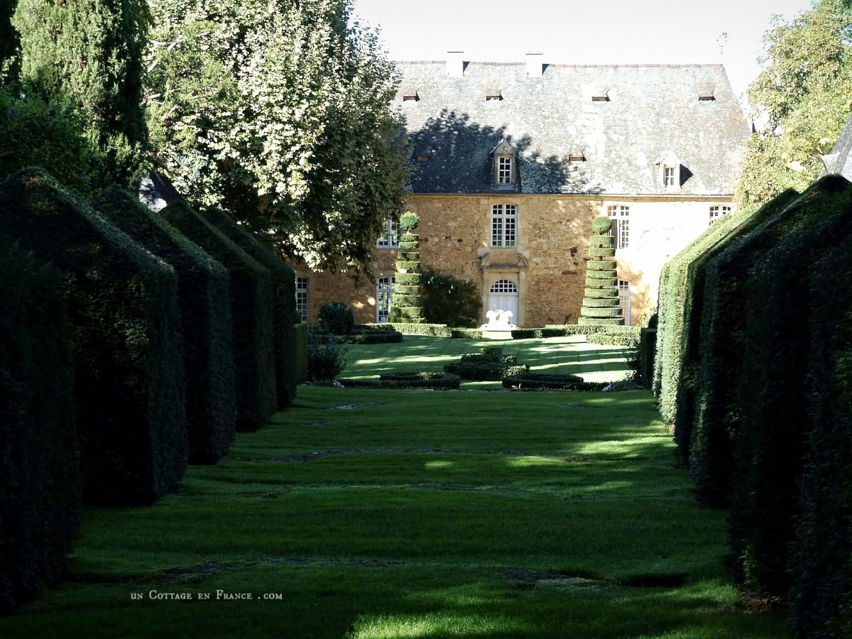 Jardins remarquables | Remarquable Gardens – les buis du Domaine d&rsquo;Eyrignac (Dordogne)