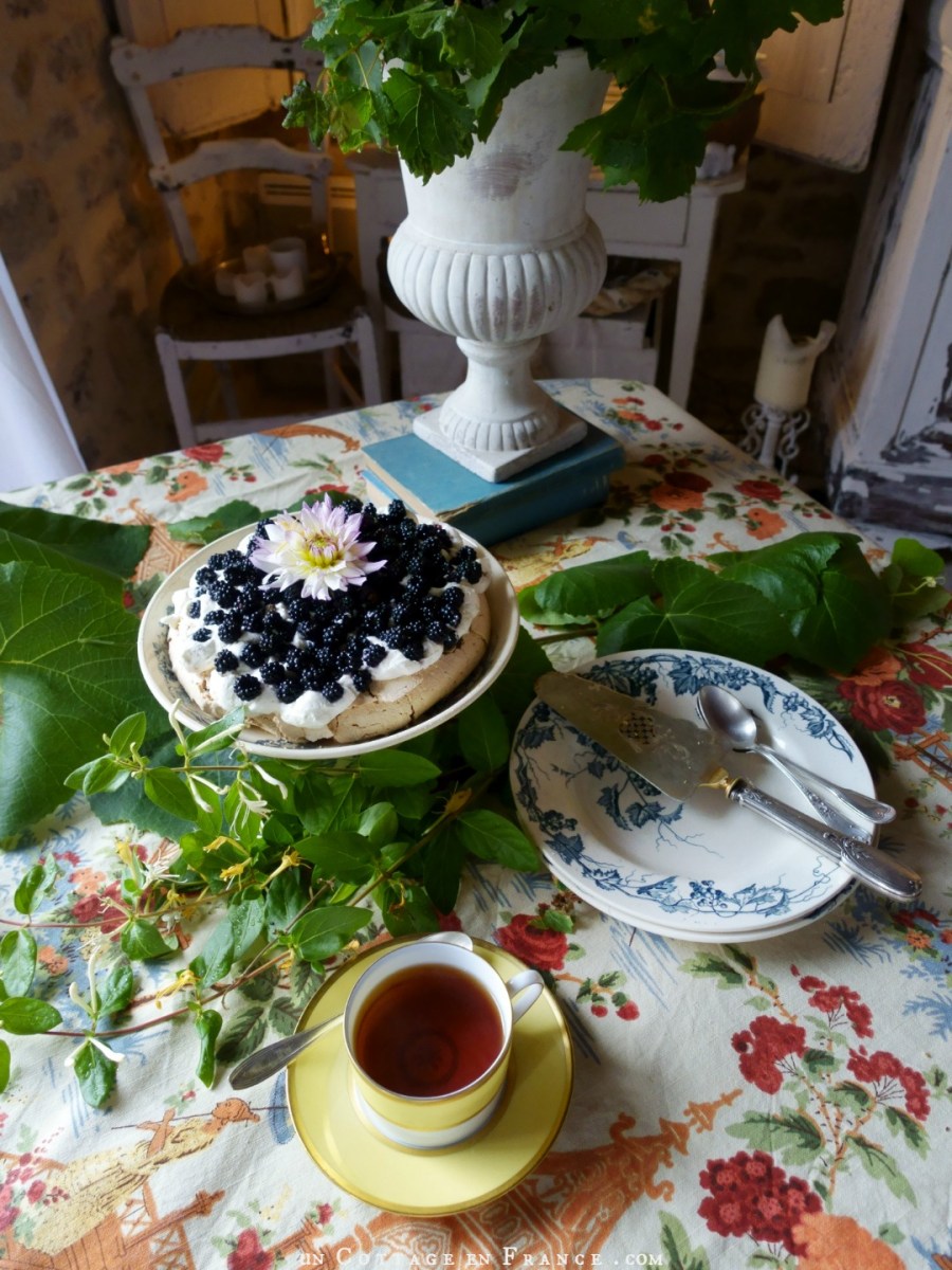 Pavlova aux mûres sauvages |  Wild Blackberries&nbsp;Pavlova