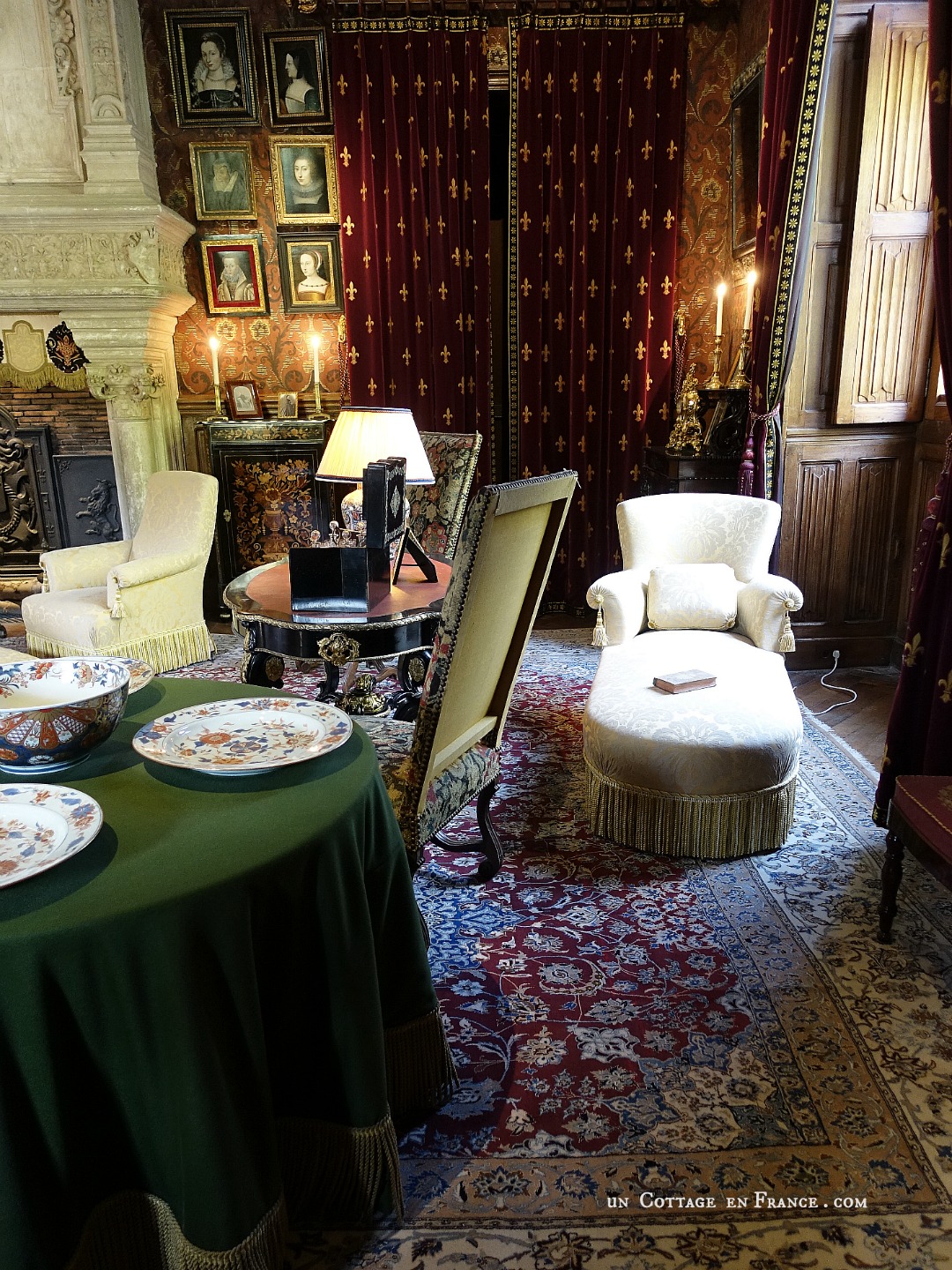 Chateau azay le rideau, chateau chic, french castle, french country chic, broderie au ruban, ribbon embroidery, french castle