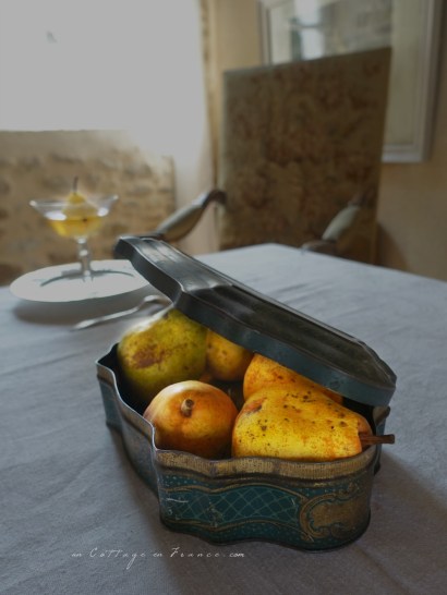 #brocante #whitecottagecharm #uncottageenfrance #campagnechic #frenchinterior #frenchfarmhousestyle#frenchcottage #shabbyhome #farmhousevignette #chippypaint #frenchdecoration #fermette #countrychic #rustique #rusticdecor #decorustic #cottagedecor #maisondecampagne #campagnedecoration #countryhomemag