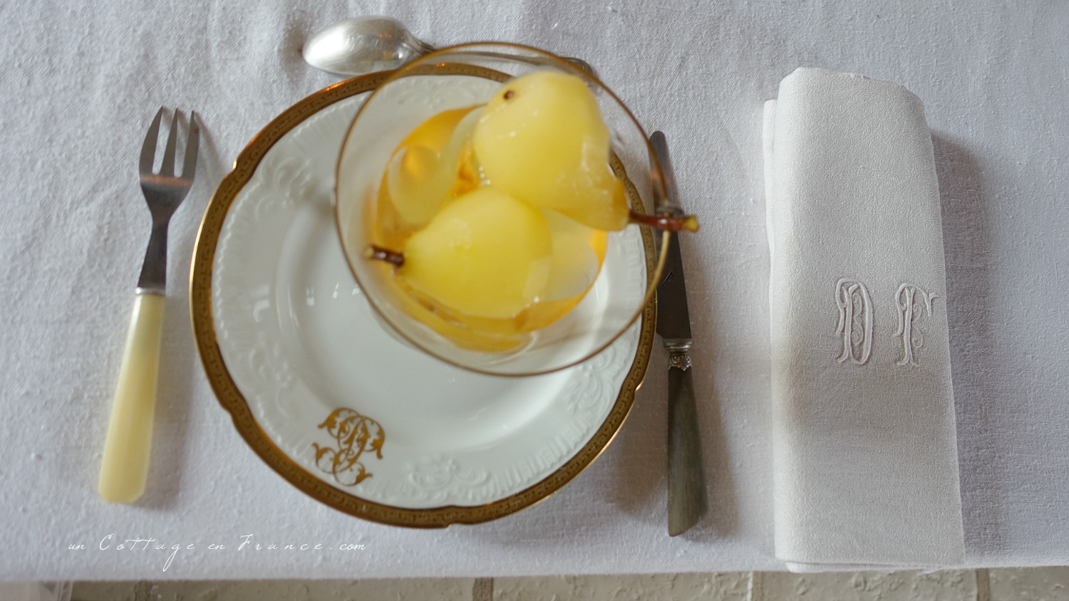 #brocante #whitecottagecharm #uncottageenfrance #campagnechic #frenchinterior #frenchfarmhousestyle#frenchcottage #shabbyhome #farmhousevignette #chippypaint #frenchdecoration #fermette #countrychic #rustique #rusticdecor #decorustic #cottagedecor #maisondecampagne #campagnedecoration #countryhomemag