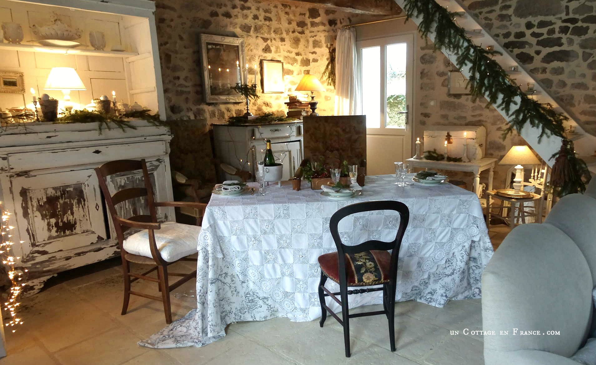 #brocante #whitecottagecharm #uncottageenfrance #campagnechic #frenchinterior #frenchfarmhousestyle#frenchcottage #shabbyhome #farmhousevignette #chippypaint #frenchdecoration #fermette #countrychic #rustique #rusticdecor #decorustic #cottagedecor #maisondecampagne #campagnedecoration #countryhomemag