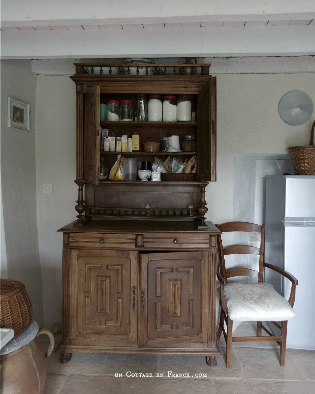#brocante #whitecottagecharm #uncottageenfrance #campagnechic #frenchinterior #frenchfarmhousestyle#frenchcottage #shabbyhome #farmhousevignette #chippypaint #frenchdecoration #fermette #countrychic #rustique #rusticdecor #decorustic #cottagedecor #maisondecampagne #campagnedecoration #countryhomemag