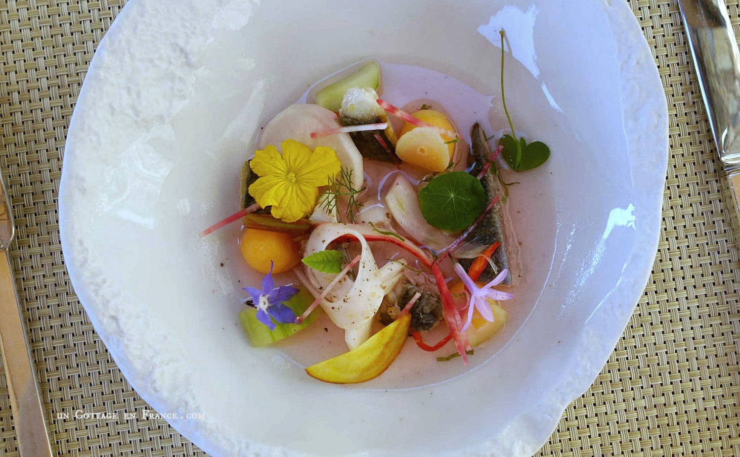 jardin romantique du domaine des Etangs country chic campagne chic