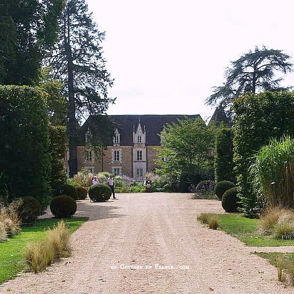 jardin romantique du domaine des Etangs country chic campagne chic