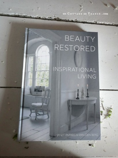 #brocante #whitecottagecharm #uncottageenfrance #campagnechic #frenchinterior #frenchfarmhousestyle#frenchcottage #shabbyhome #farmhousevignette #chippypaint #frenchdecoration #fermette #countrychic #rustique #rusticdecor #decorustic #cottagedecor #maisondecampagne #campagnedecoration #countryhomemag