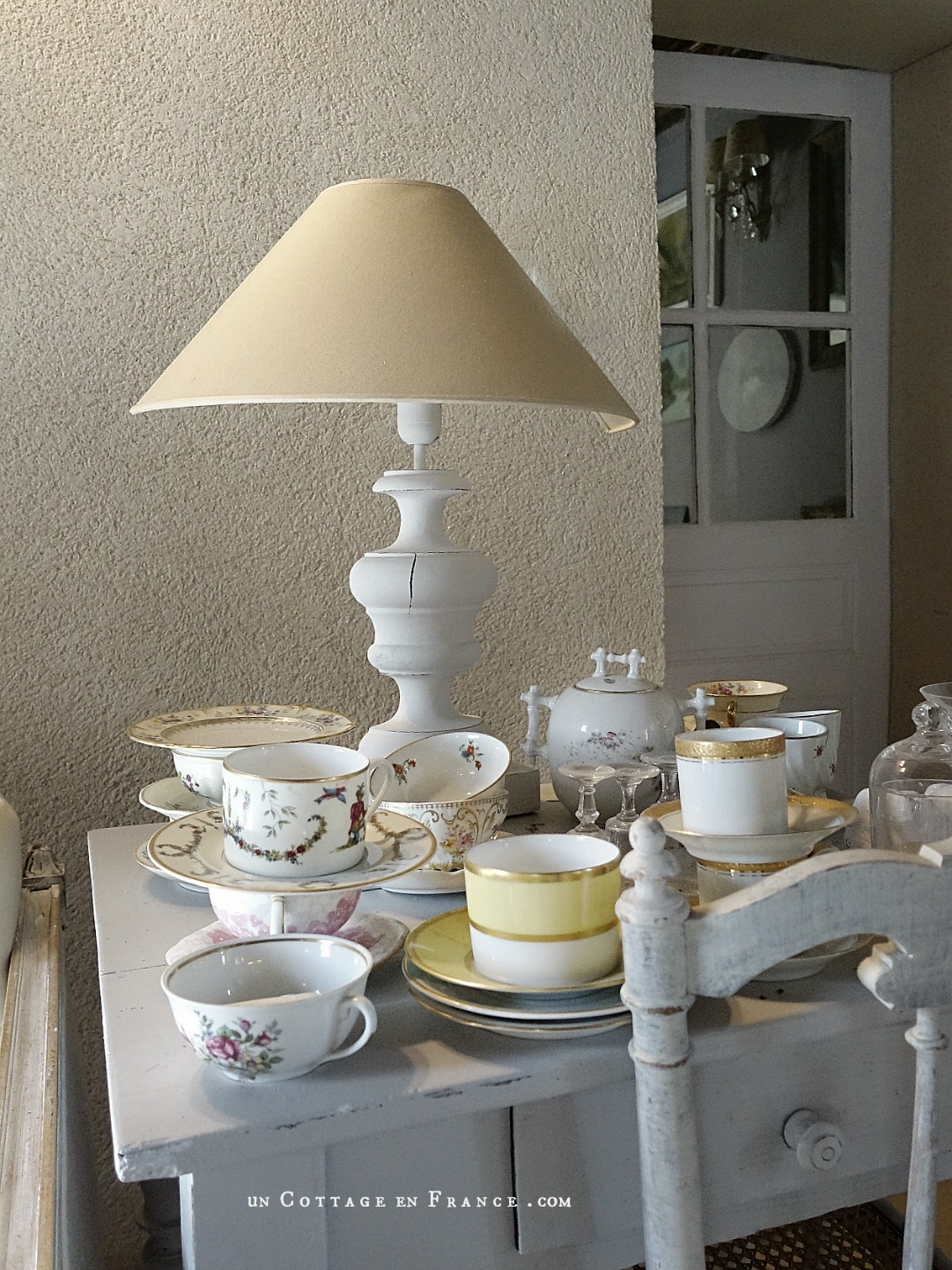 #whitecottagecharm #uncottageenfrance #campagnechic #frenchinterior #frenchfarmhousestyle #cottagecharm #cottagechic #cottageliving #shabbystyle #shabbychichome #frenchcottage #shabbyhome #farmhousevignette #cottagevignette #chippypaint #frenchdecoration #fermette #countrychic #rustique #rusticdecor #decorustic #cottagedecor #maisondecampagne #campagnedecoration #countryhomemag #brocante