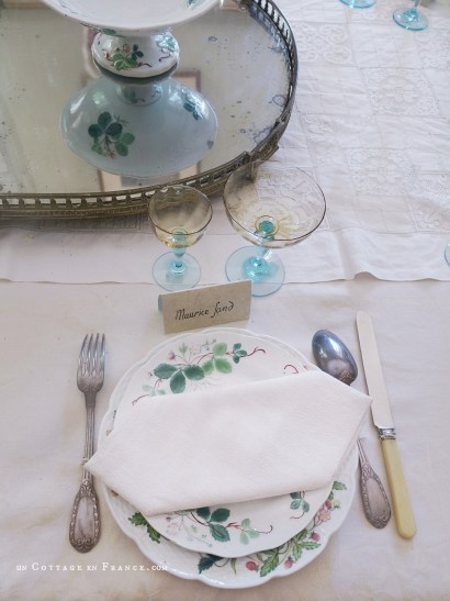 maison d'artiste, french country desig, george sand Berry, chambre romantique, décor ampagne chic bleu, french farmhouse style