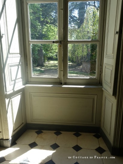 maison d'artiste, french country design, george sand Berry, chambre romantique, décor ampagne chic bleu, french farmhouse style