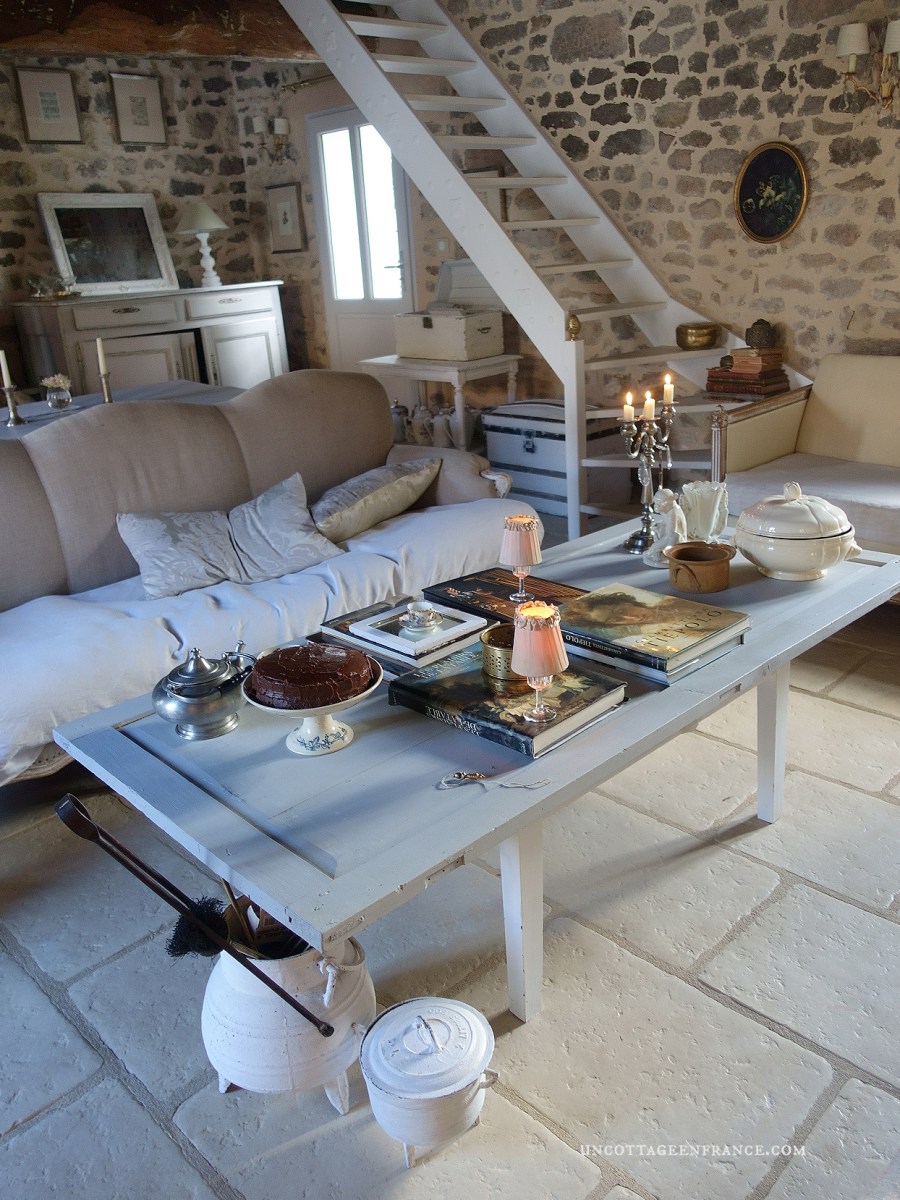 Improviser une grande table basse  | Improvising a Larger Coffee&nbsp;Table