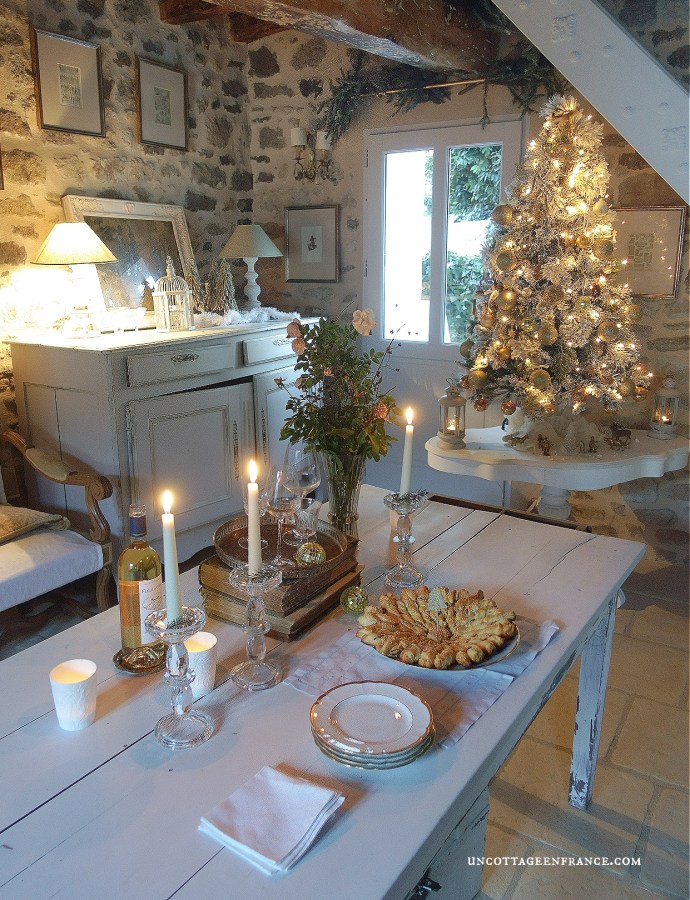 noel blanc, noel argent, noel campagne chic, un cottage en france, apéritif de noel, décoration romantique, décoration blanche, décoration grenier, esprit brocante, inspiration xviiième