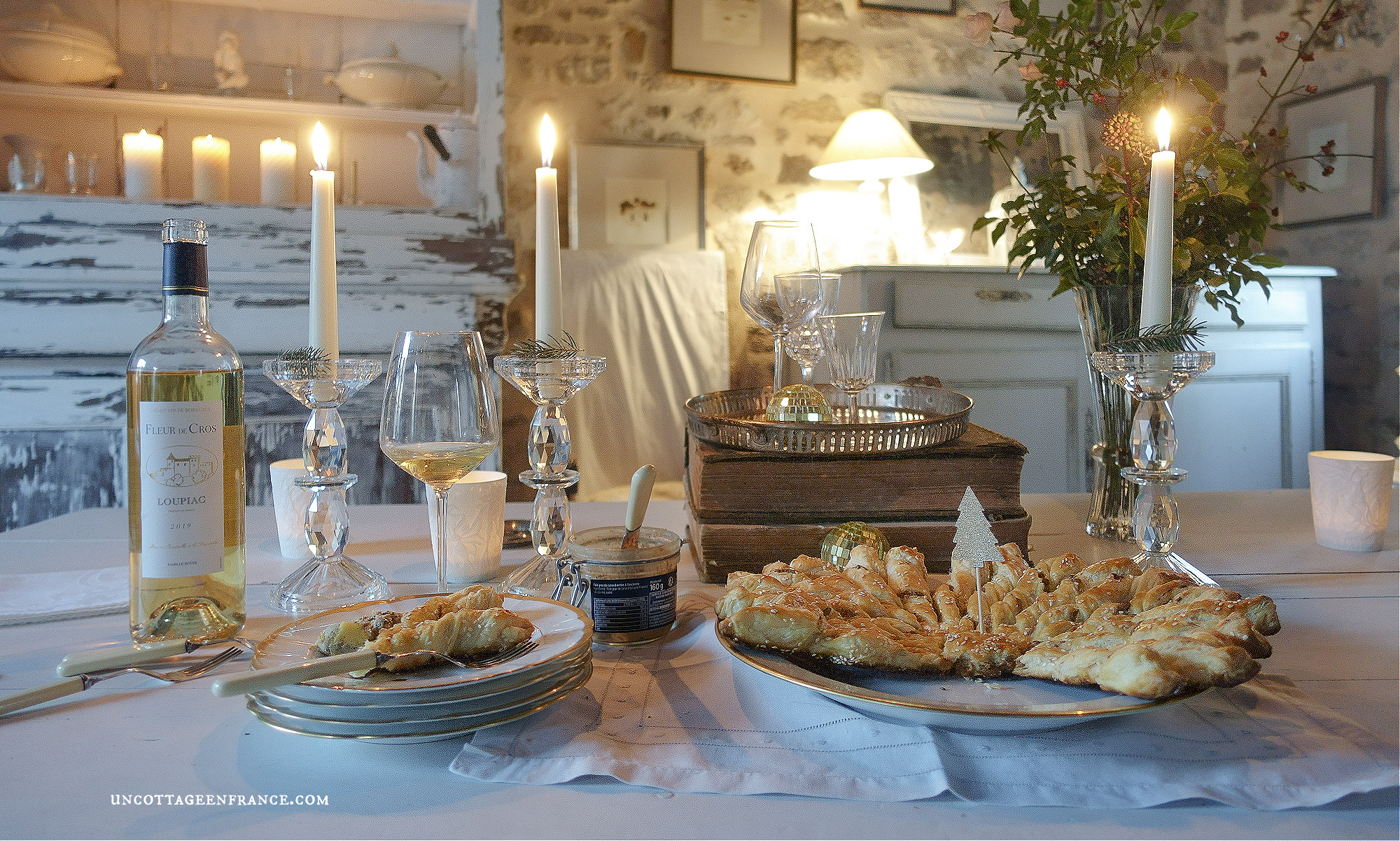 noel blanc, noel argent, noel campagne chic, un cottage en france, apéritif de noel, décoration romantique, décoration blanche, décoration grenier, esprit brocante, inspiration xviiième