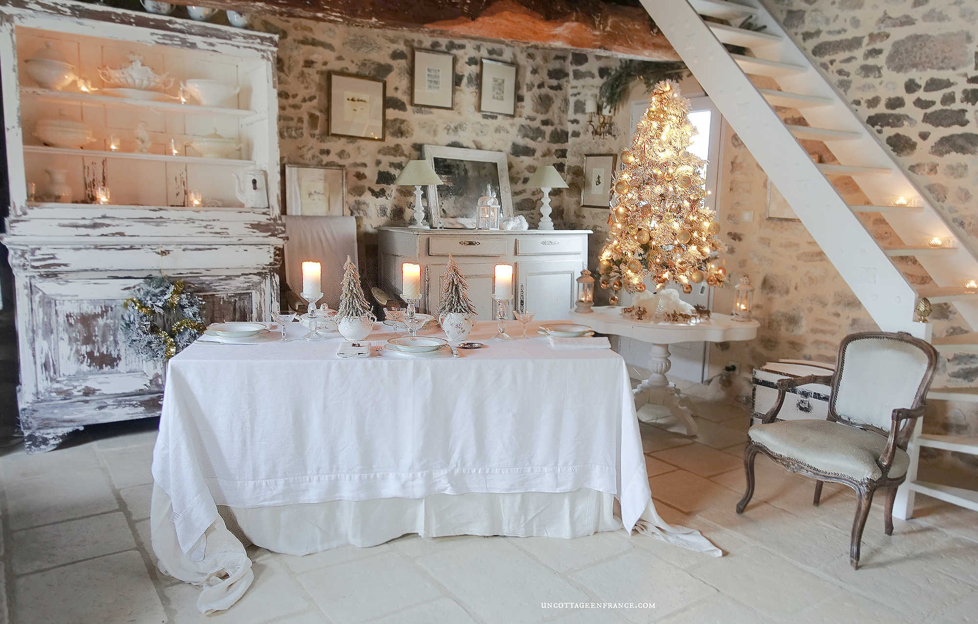 noel blanc, noel argent, noel campagne chic, un cottage en france, apéritif de noel, décoration romantique, décoration blanche, décoration grenier, esprit brocante, inspiration xviiième