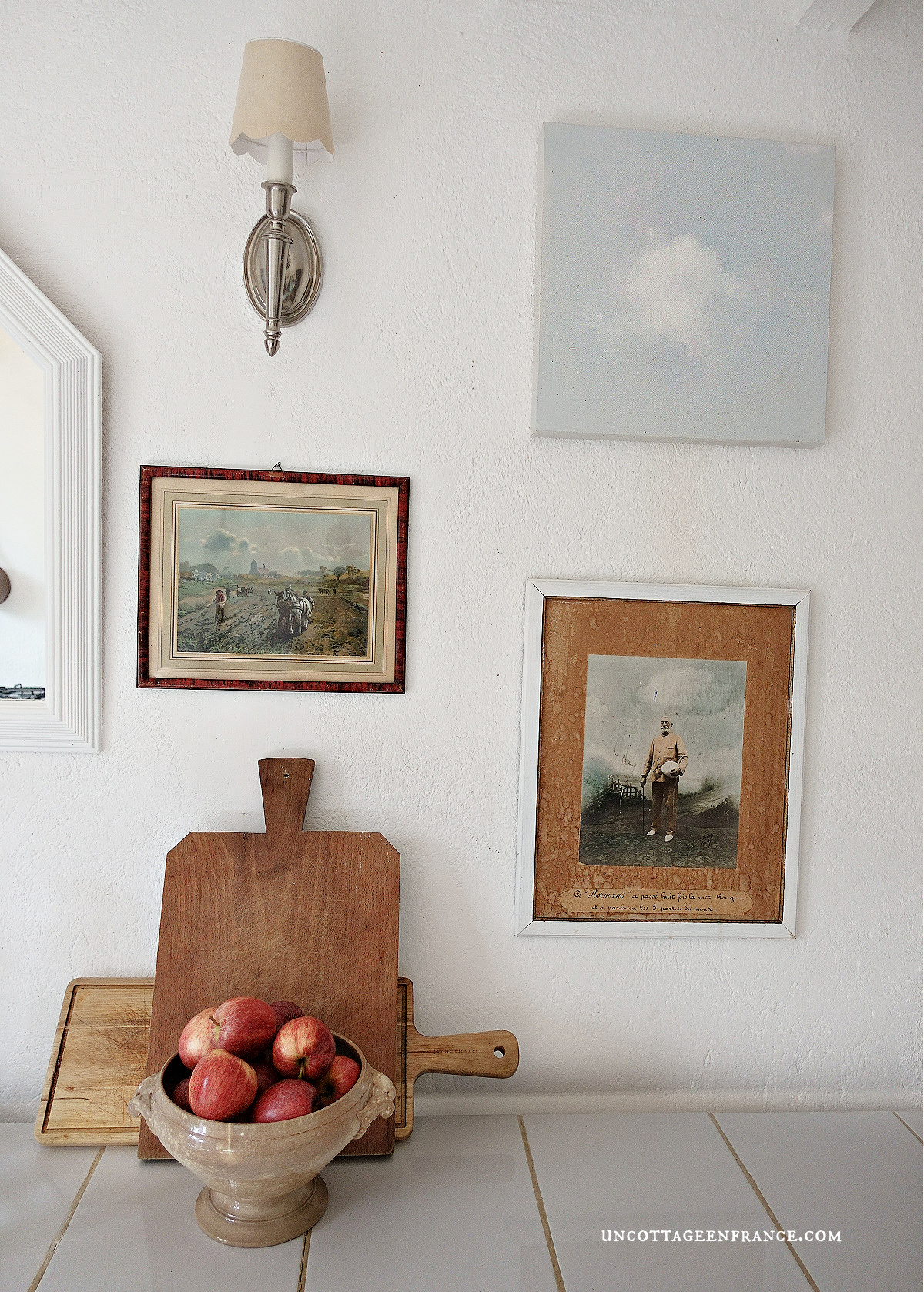 #shabbychickitchen #cottagecore #cottagestyle #cottagecoreaesthetic #cottageliving #cottagedecor #cottage #bluestyle #bluehome #frenchcottage #frenchcountrydecor #frenchcountrystyle #campagnechic #cuisineshabbychic