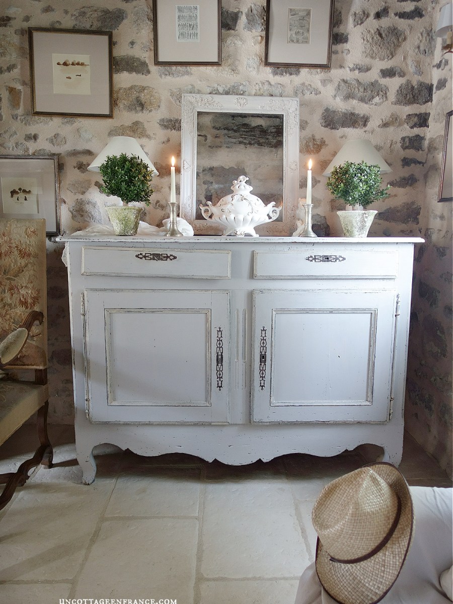 Esprit cottage blanc au salon | White Cottage Decor in the Sitting&nbsp;Room