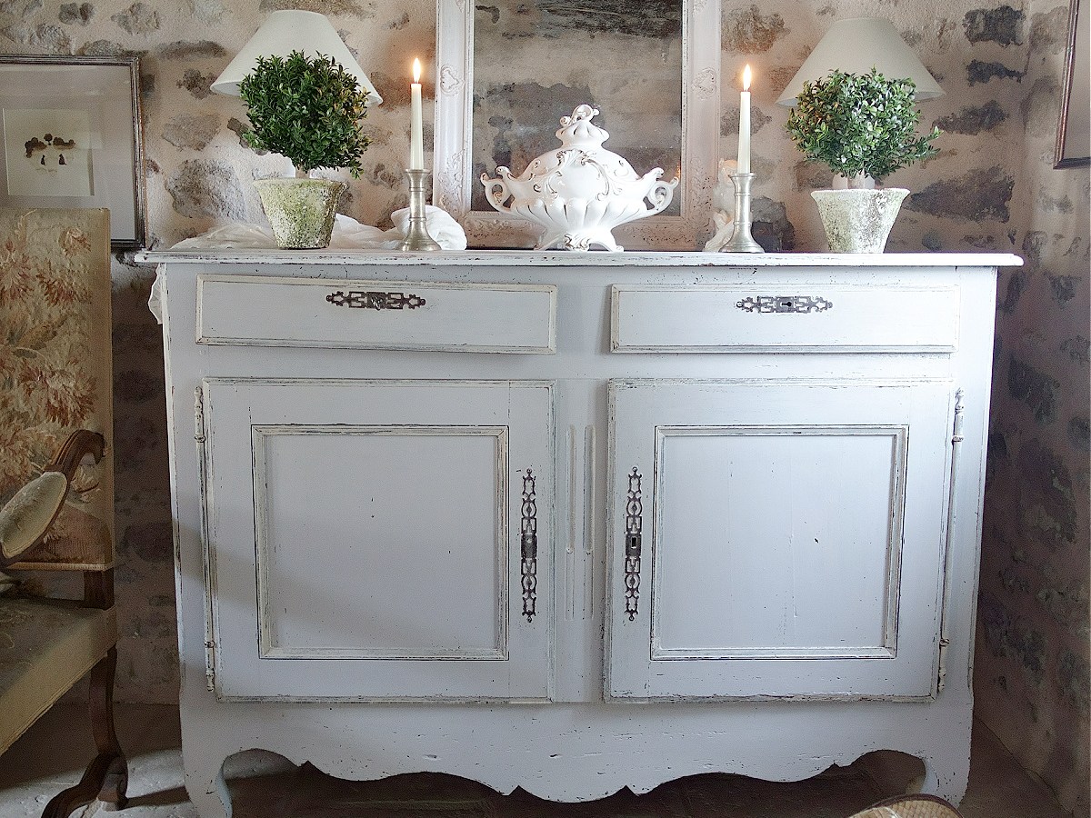 Esprit cottage blanc au salon | White Cottage Decor in the Sitting&nbsp;Room