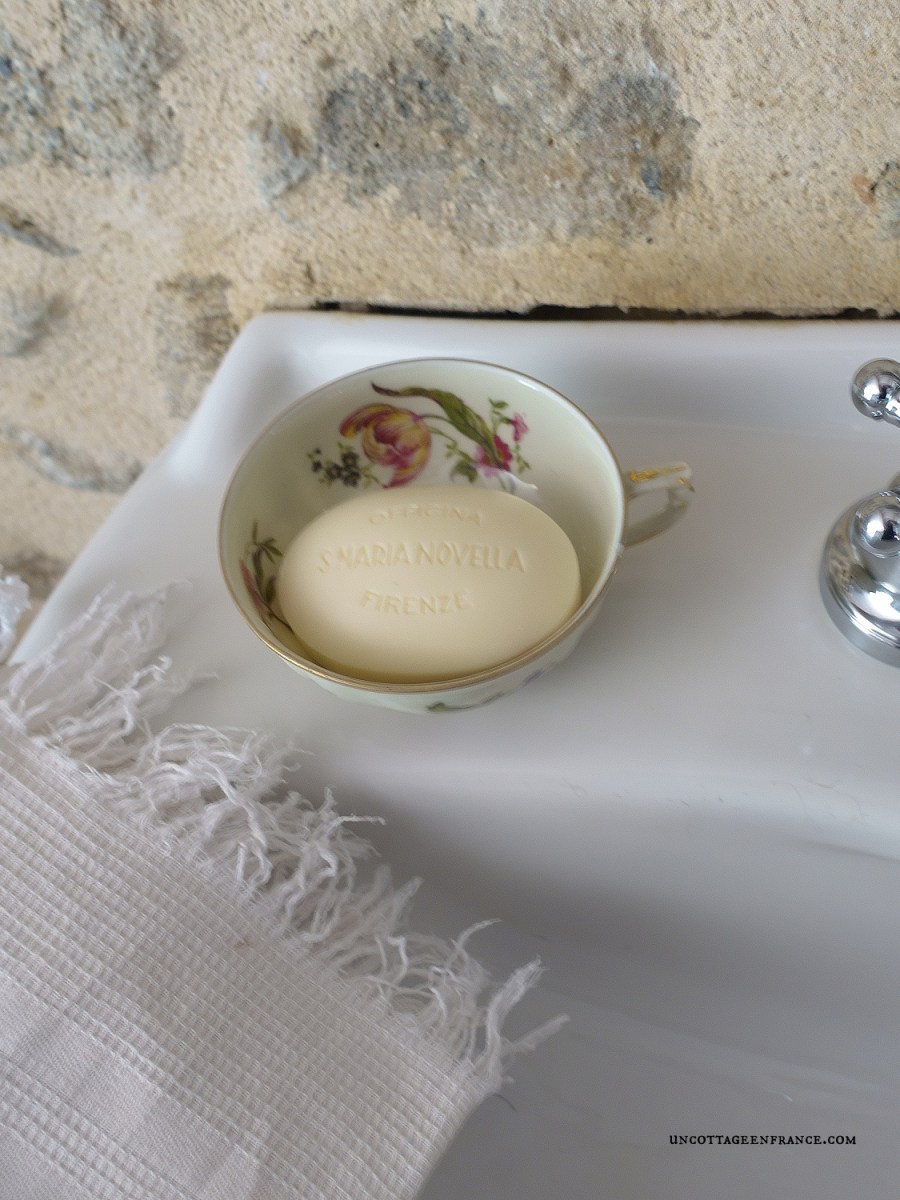 Style grenier chic dans la salle de bain | Attic Chic Mood in the&nbsp;Bathroom